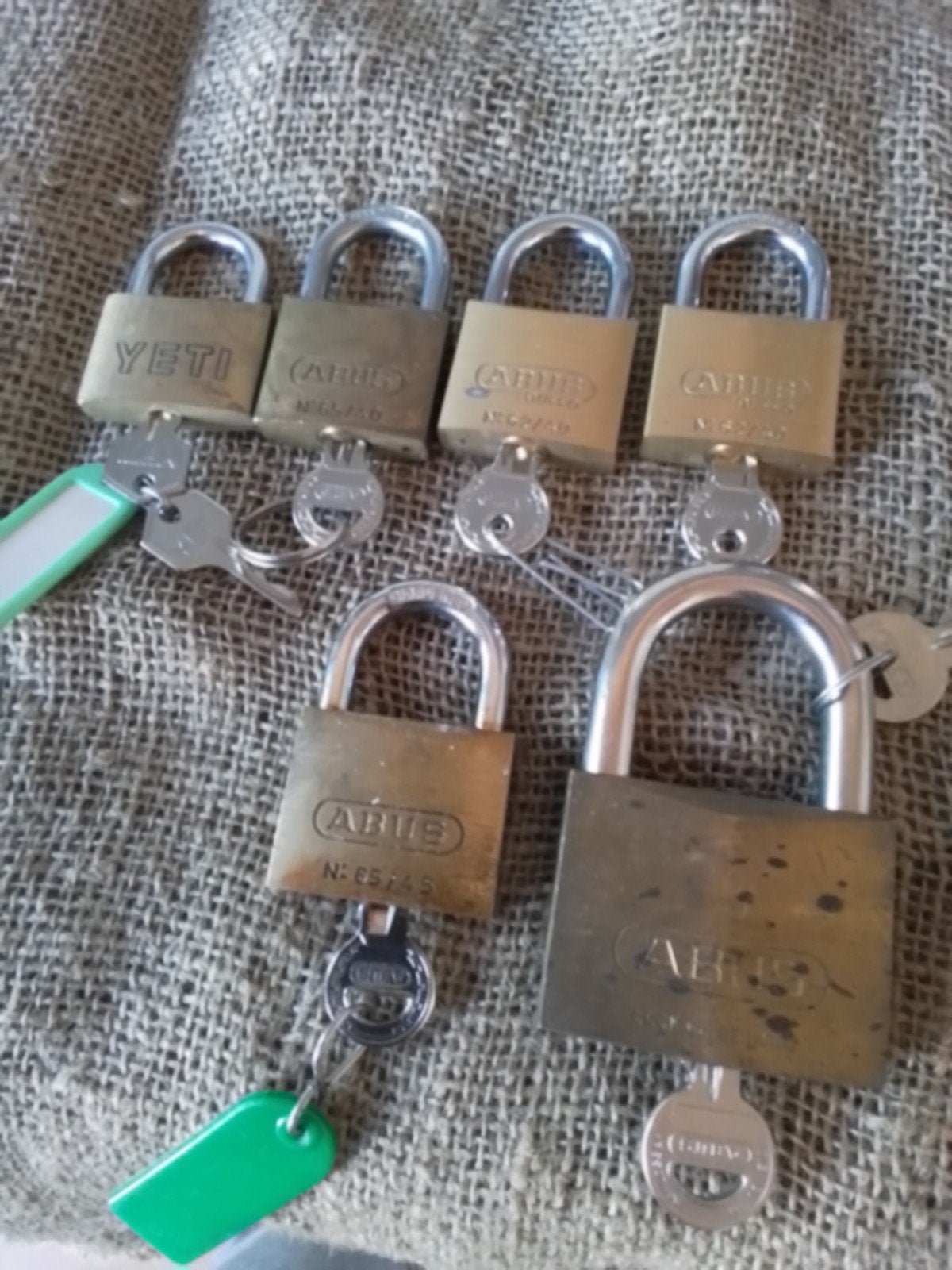 Zes Hangsloten,, Ophalen of Verzenden, Slot