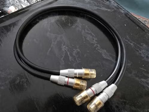 Nieuwe audio tulp kabels. Lengte 50 cm., Ophalen of Verzenden, Nieuw, Minder dan 2 meter, Overige kabels