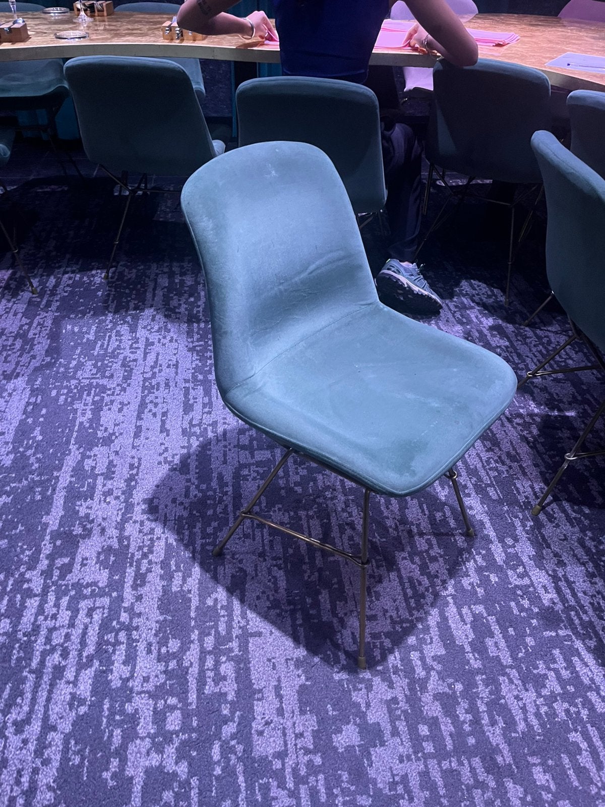 Eetkamer stoelen, Ophalen