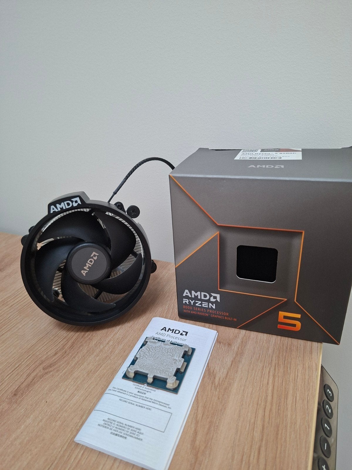 Ryzen 5 8500G, Computers en Software, 6-core, AM5, Zo goed als nieuw, 4 Ghz of meer