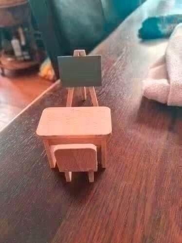 poppenhuis miniaturen stoel tafel schoolbord caco, Ophalen of Verzenden, Nieuw, Poppenhuis