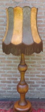 Vloer schemerlamp met bewerkte kap met franje stevige voet, Ophalen, Overige materialen, Vintage, Zo goed als nieuw