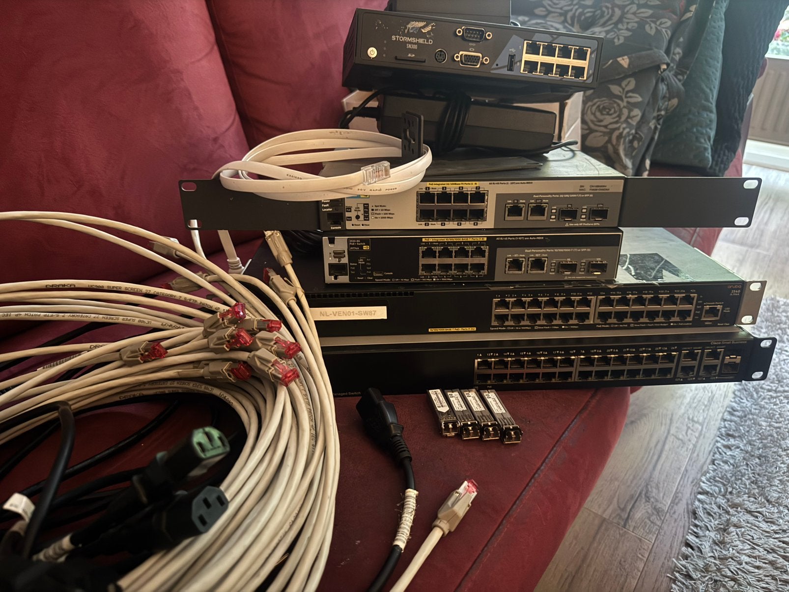 Netwerk bundle, Computers en Software, Netwerk switches, Gebruikt, Ophalen of Verzenden