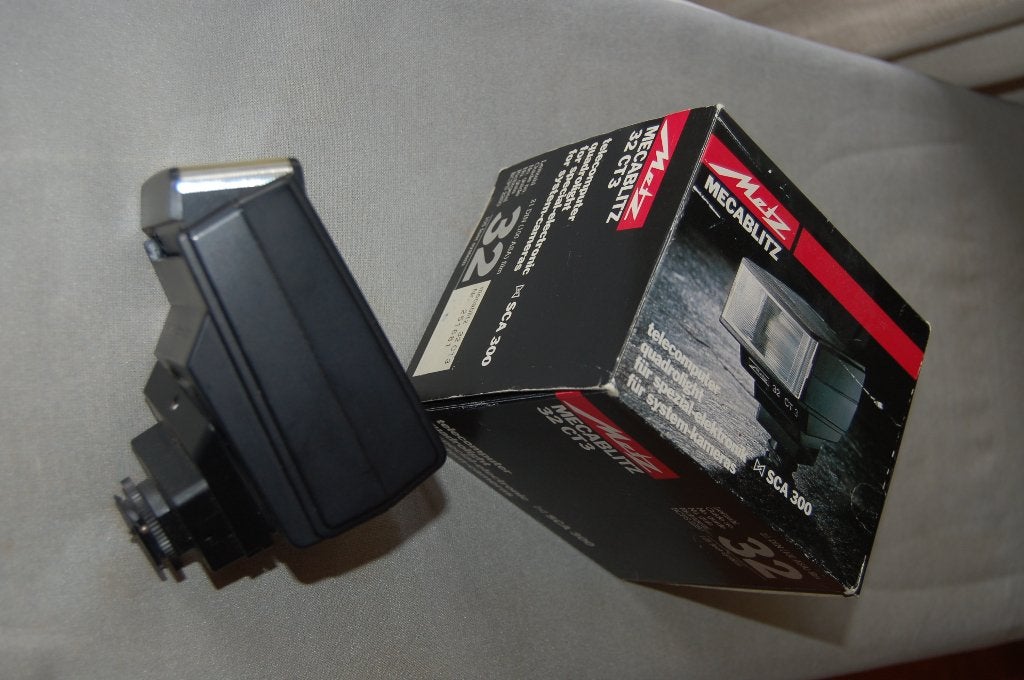 Flister Metz Mecablitz 32 CT3 SCA 300 met richtgetal 32, Ophalen of Verzenden, Zo goed als nieuw, Metz, Kantelbaar