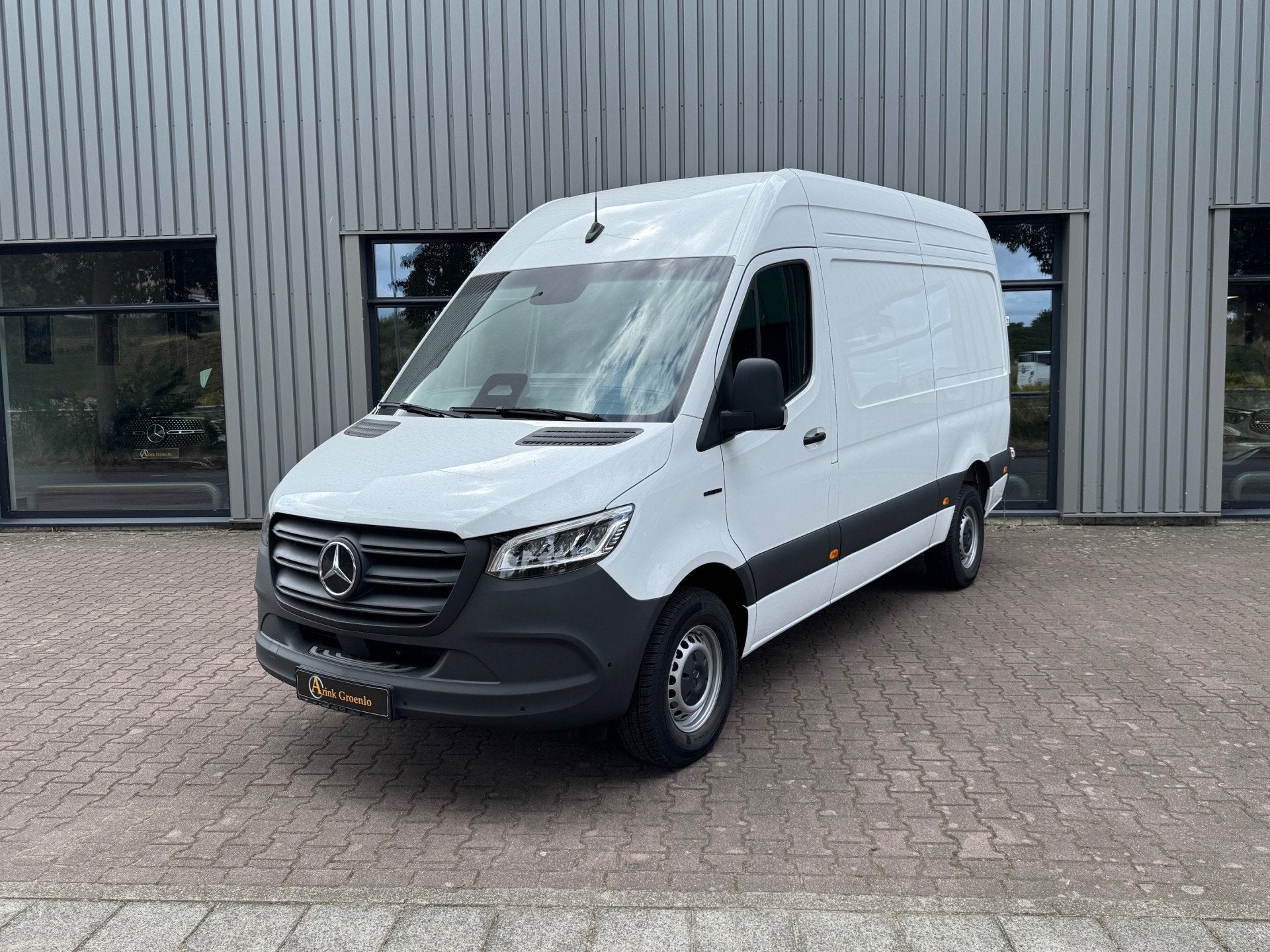 Mercedes-Benz eSprinter 320 L2 Pro 81kWh 313km LED Winterpak, Auto's, Automaat, Gebruikt, Zwart, Lichtsensor