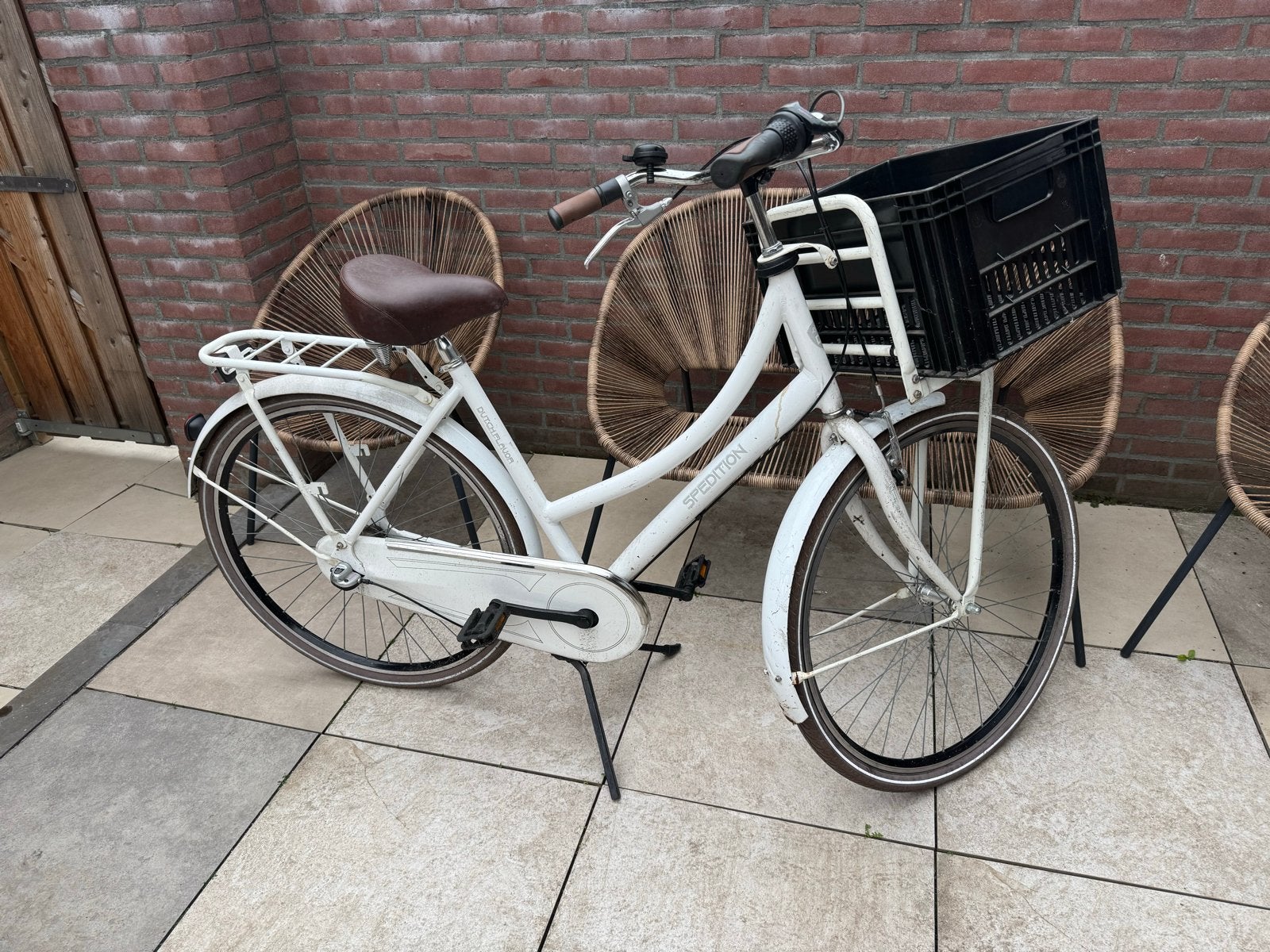 Omafiets 28 inch Spedetion met voordrager en krat, Fietsen en Brommers, Fietsen | Dames | Omafietsen, Terugtraprem, Ophalen of Verzenden