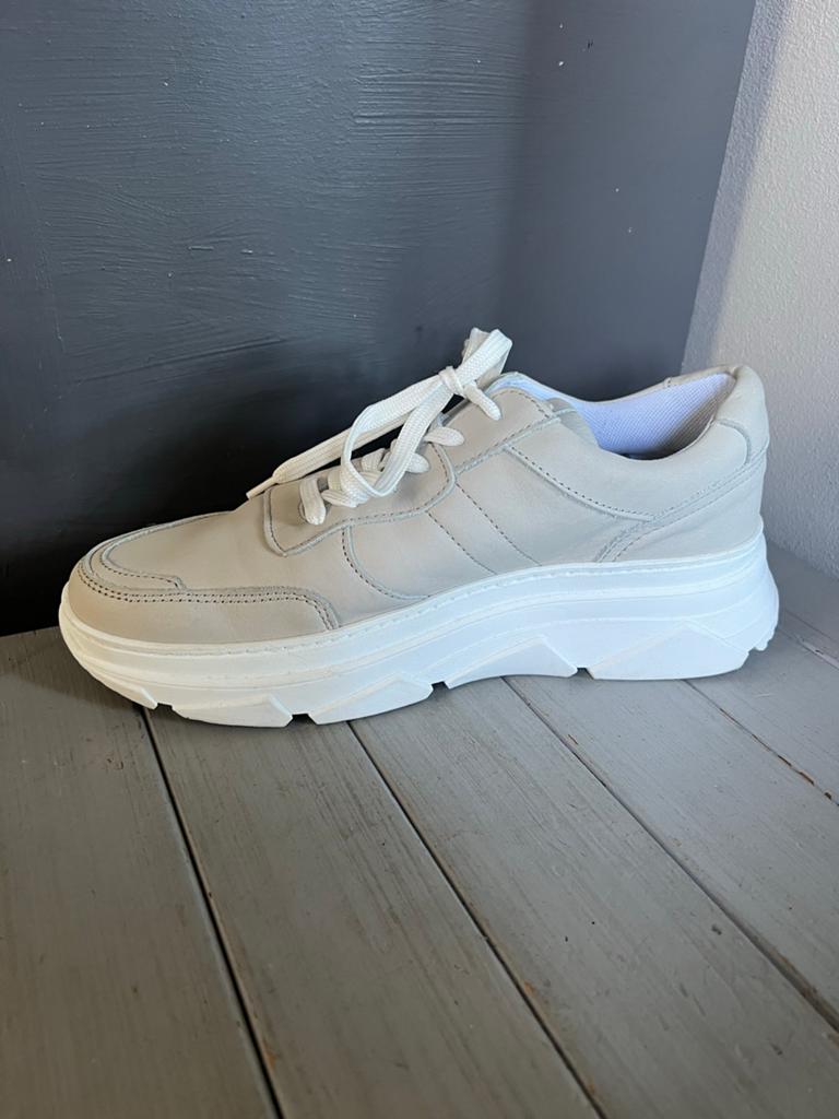 PS Poelman Stijlvolle beige sneakers met plateauzool maat 41, Ophalen of Verzenden, Zo goed als nieuw, Beige, Sneakers of Gympen