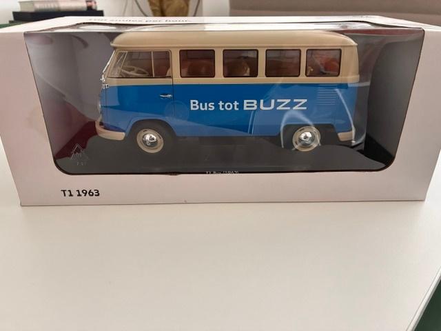 VW Bus tot Buzz modelauto 1:18 T1 1963, Hobby en Vrije tijd, Modelauto's | 1:24, Ophalen of Verzenden, Nieuw, Bus of Vrachtwagen