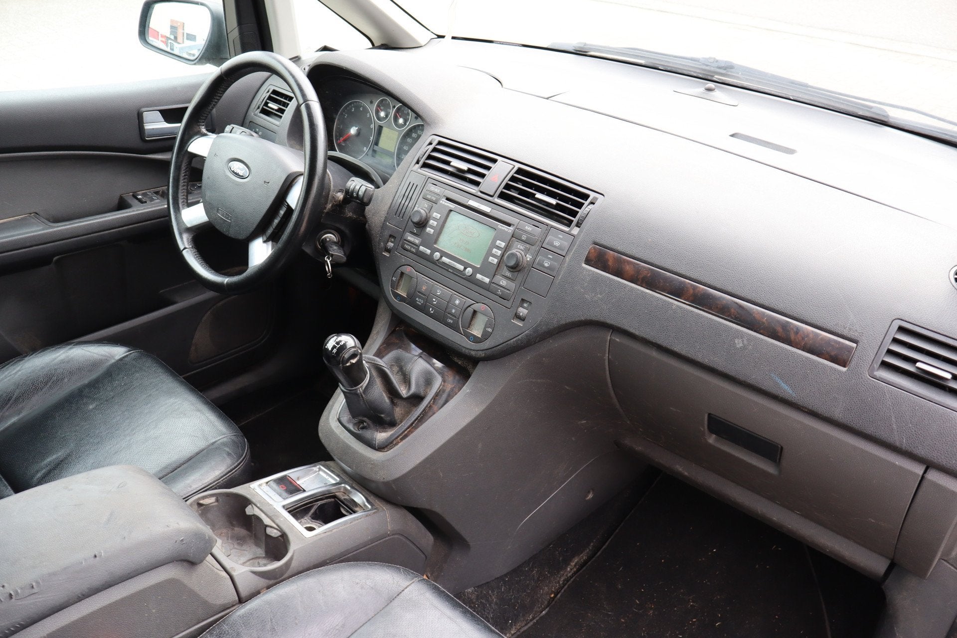 Ford Focus C-MAX 2.0-16V Ghia Stoelverwarming/Climate contro, Stof, Gebruikt, Zwart, 4 cilinders