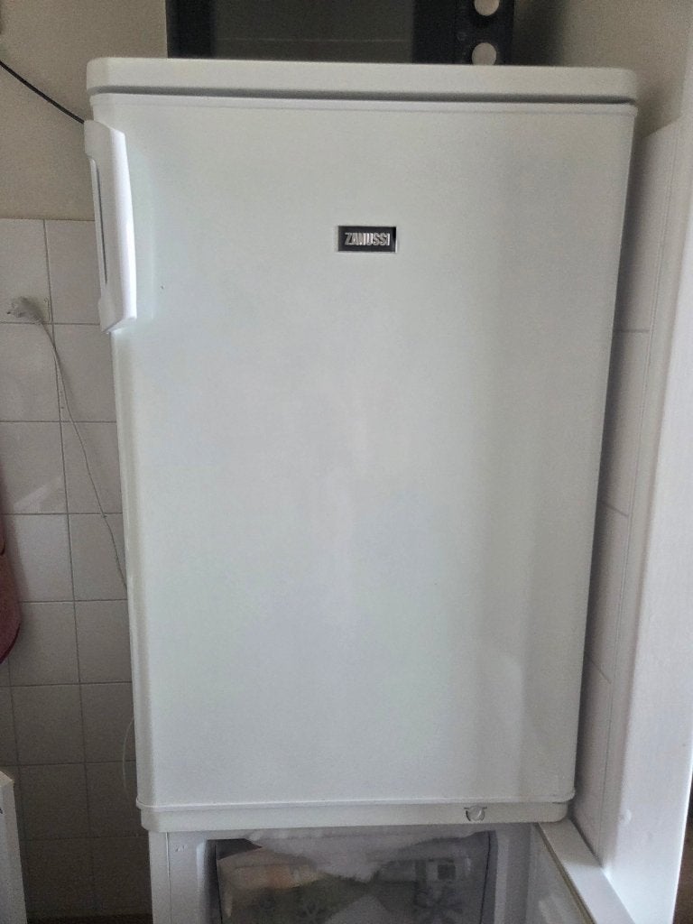 Koelkast, Minder dan 75 liter, Energieklasse A of zuiniger, 45 tot 60 cm, Ophalen