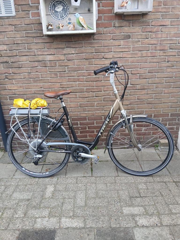 Trek Navigator [56cm] Dames Ebike in Nette Staat, Fietsen en Brommers, Gebruikt, Velgrem, 47 tot 50 cm, Versnellingen