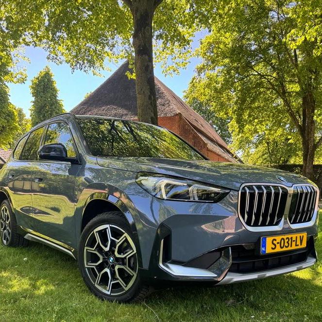 BMW X1 18i X-Line Individual inruil mogelijk!, Zwart, Lane Keeping Assist, Particulier, Zilver of Grijs