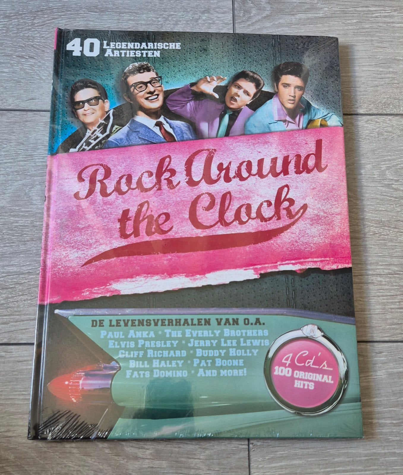 Boek & 4 cd's ineen / Rock Around the Clock, Verzamelen, Ophalen of Verzenden, Nieuw
