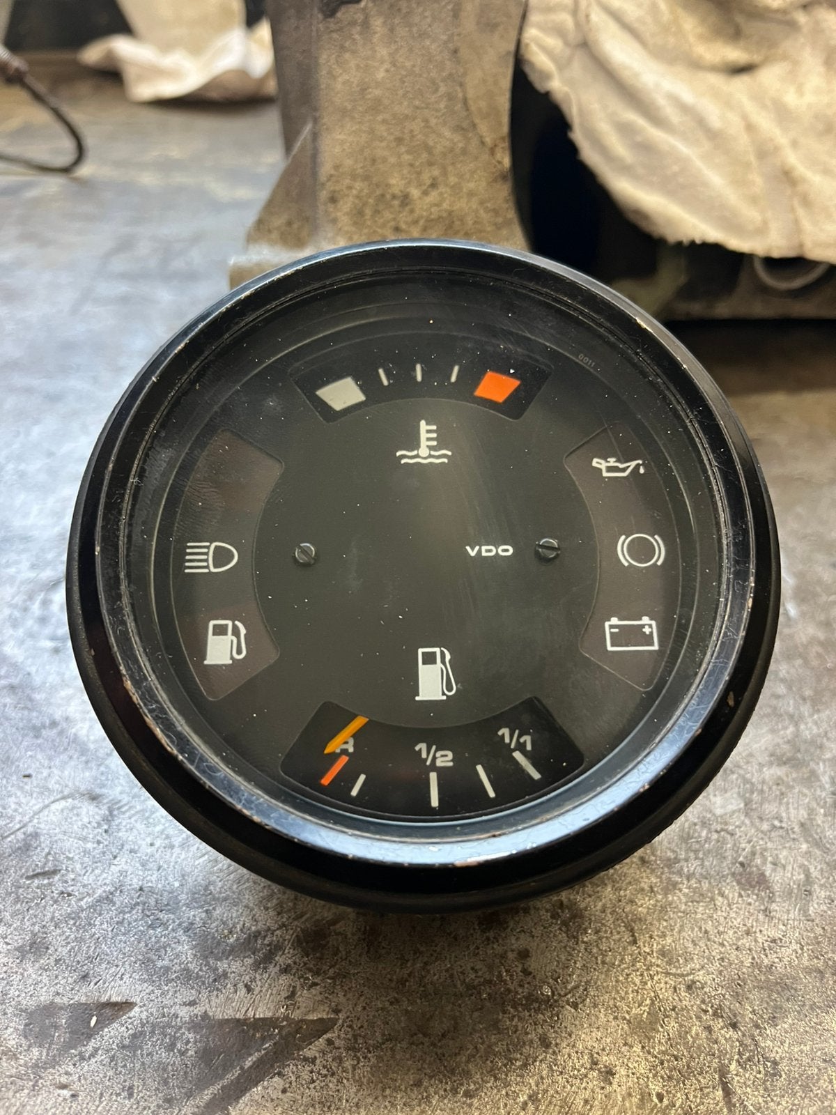 Mercedes g klasse multiklok 24volt, Auto-onderdelen, Dashboard en Schakelaars, Ophalen of Verzenden, Gebruikt, Mercedes-Benz