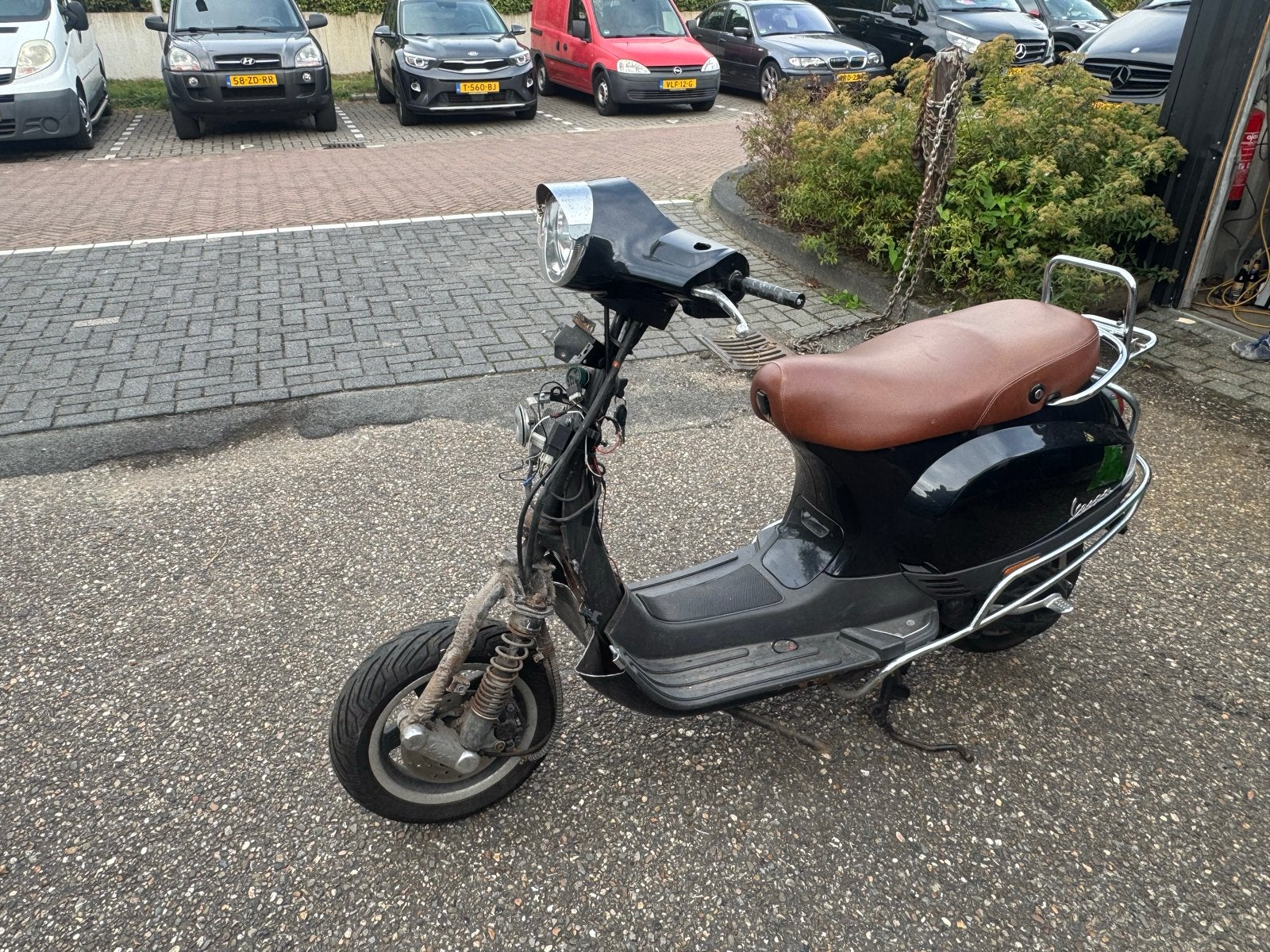 Vespa LX 50 - Zwart, Gebruikt, Opknapper, Fietsen en Brommers, Scooters | Vespa, Gebruikt, Maximaal 45 km/u, Ophalen of Verzenden