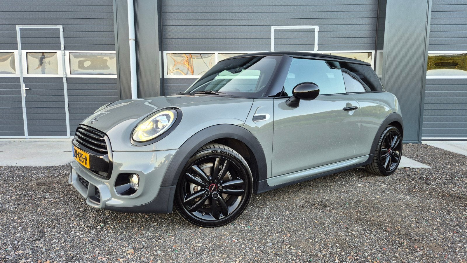 Mini Cooper JCW Trim 1.5 136pk 2019 John Cooper Works, Voorwielaandrijving, 136 pk, 4 stoelen, 49 €/maand