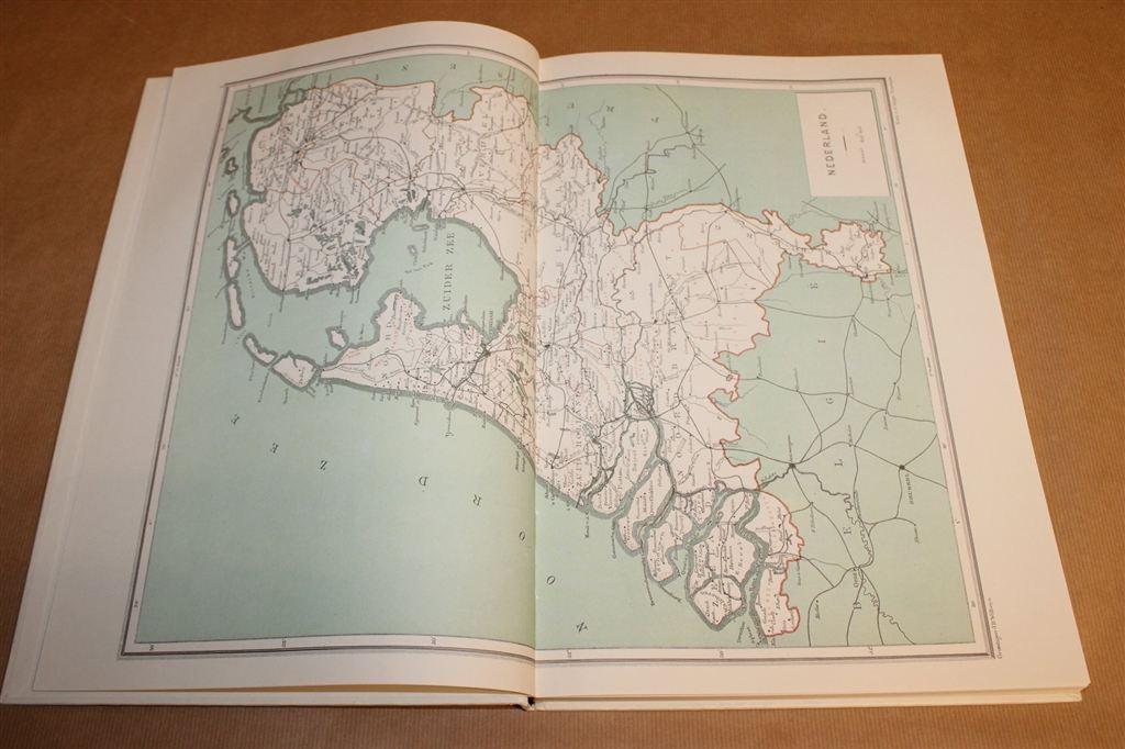 Beknopt Leerboek der Aardrijkskunde — Facsimile [1877], Boeken, Gelezen, Ophalen of Verzenden, Landkaart, 1800 tot 2000