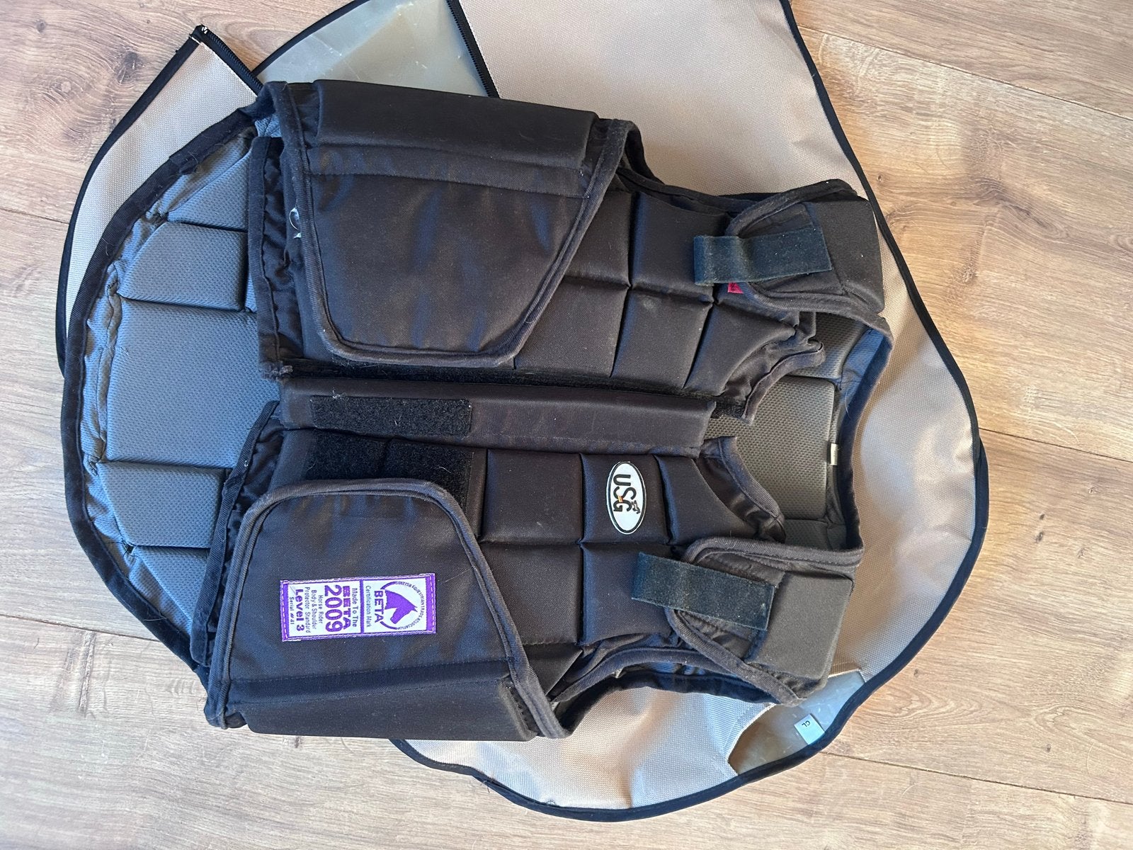 Body protector (10-12 jr) maar CL, Ophalen of Verzenden, Zo goed als nieuw