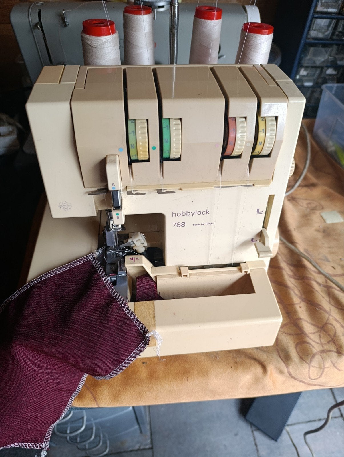 Pfaff Hobbylock 788 Lockmachine met accessoires, Ophalen of Verzenden, Gebruikt, Lockmachine, Pfaff