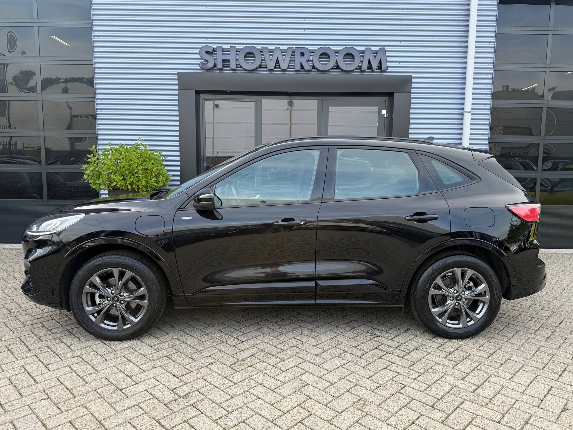 Ford Kuga 2.5 PHEV ST-Line X Automaat|Leder|Camera|Navi|18in, Adaptive Cruise Control, Gebruikt, 4 cilinders, Zwart