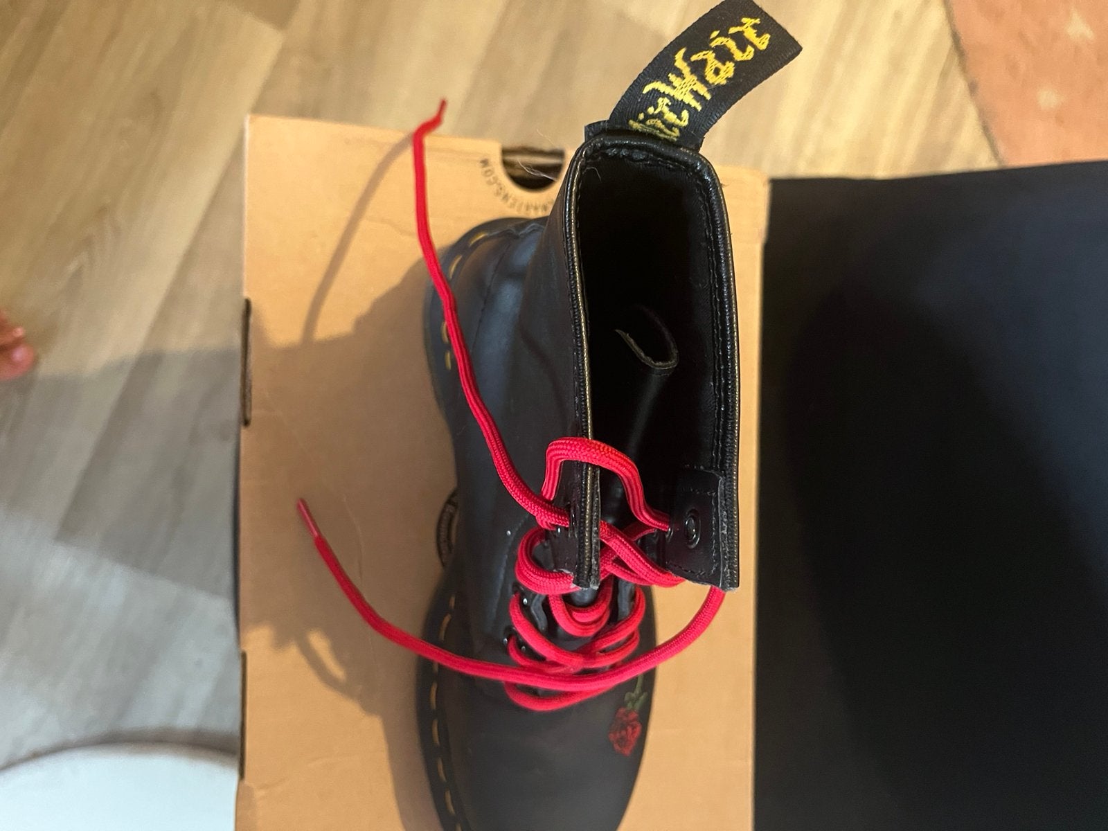 Dr martens rozen, Ophalen, Zo goed als nieuw, Zwart