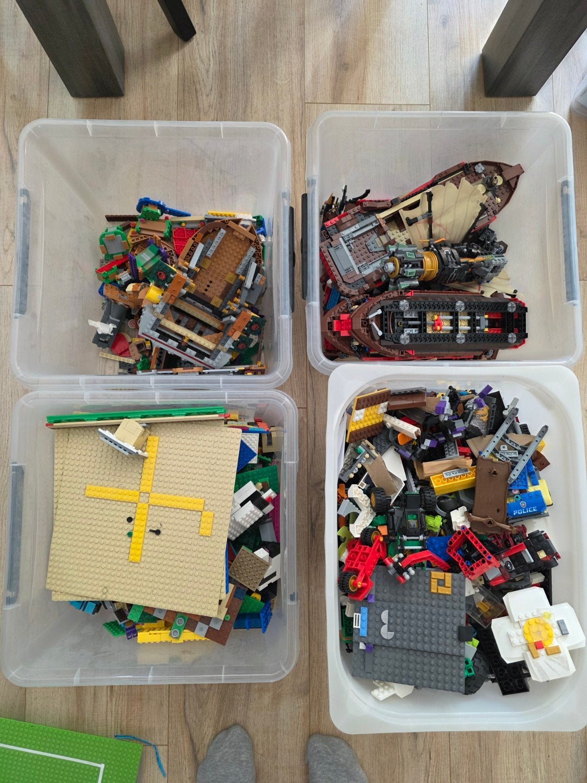 Foto 2 van Grote verzameling LEGO met handleidingen(ca. 115 sets!)