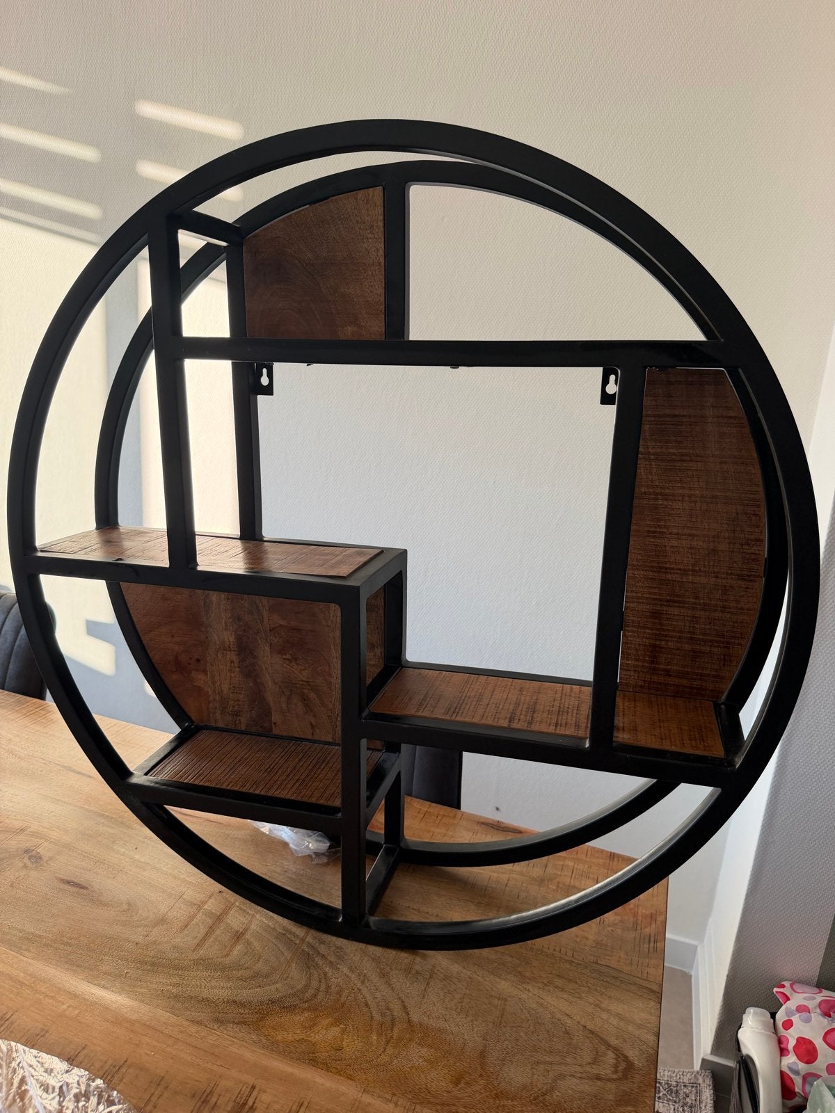Ronde wandplank van metaal en hout, Huis en Inrichting, Woonaccessoires | Wandplanken en Boekenplanken, Ophalen of Verzenden, Zo goed als nieuw