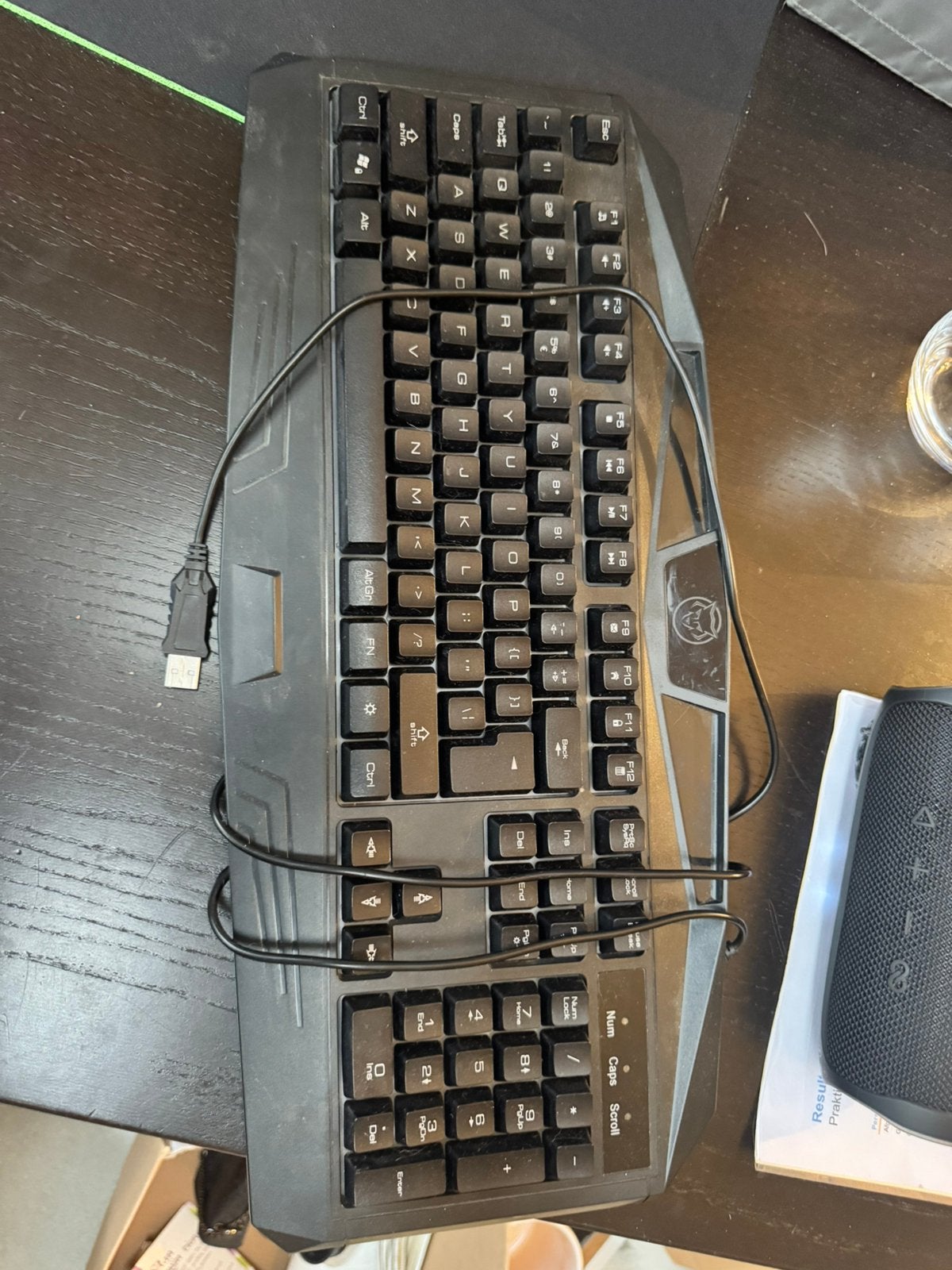 QWARE Keyboard, Ophalen of Verzenden, Zo goed als nieuw