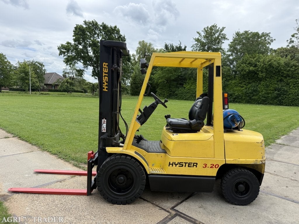 Hyster 3.2 tonner lpg heftruck triplo 4.9m Sideshift 4e vent, Zakelijke goederen, Machines en Bouw | Heftrucks en Intern transport