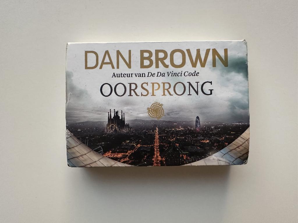 Dwarsligger Dan Brown Oorsprong, Ophalen of Verzenden, Gelezen