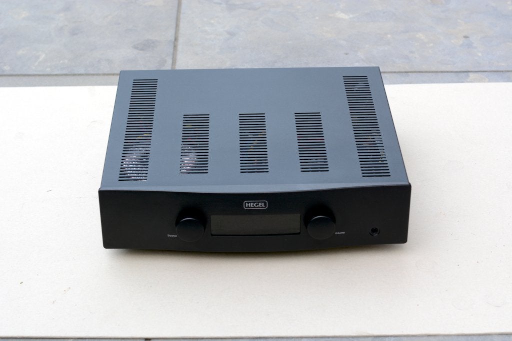 Hegel H190 geïntegreerde versterker met DAC, Ophalen of Verzenden, Zo goed als nieuw, 120 watt of meer, Overige merken