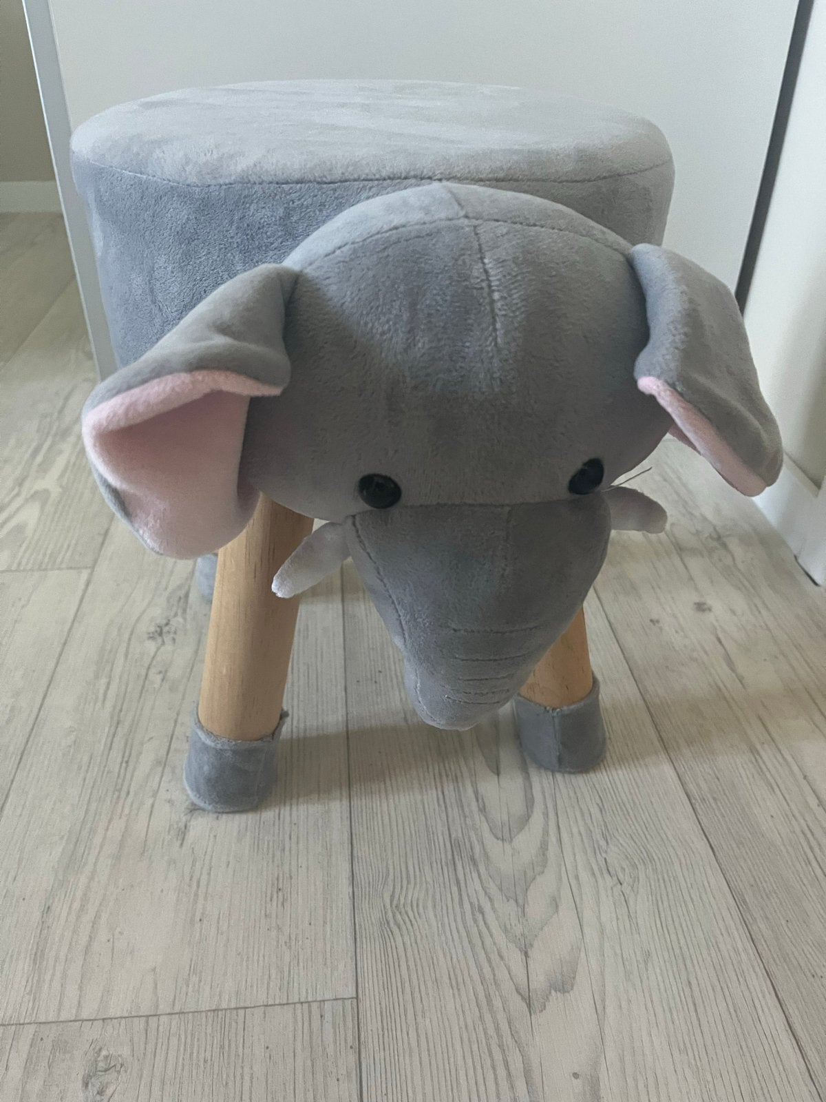 Leuk olifant krukje voor de kinderkamer, Huis en Inrichting, Krukjes, Ophalen, Zo goed als nieuw, Hout