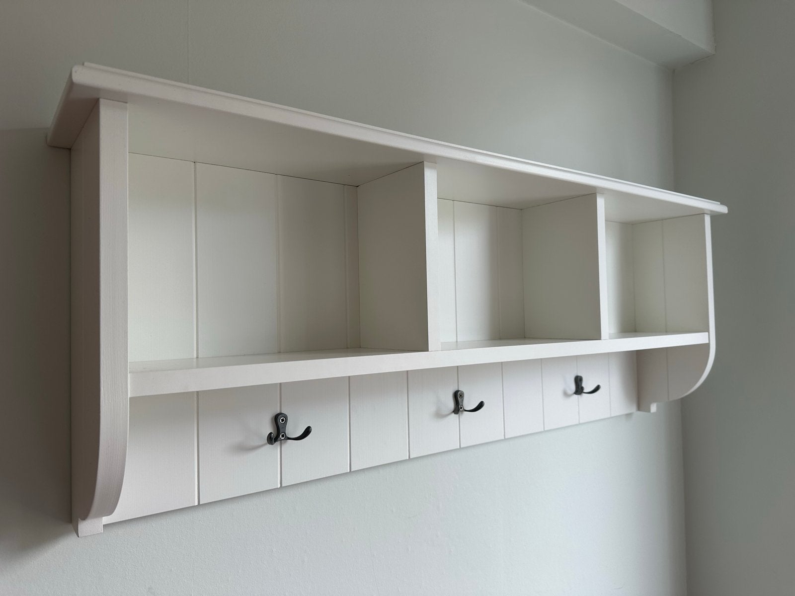 Witte wandkapstok met planken en haken, Zo goed als nieuw, Minder dan 100 cm, Hout, Ophalen