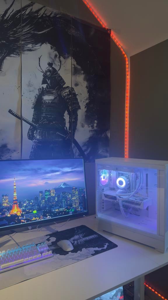 High-End Gaming PC RTX 5070 TI | Ryzen 7 9800X3D | SETUP |, Computers en Software, Desktop Pc's, Met monitor, 32 GB, Virtual Reality