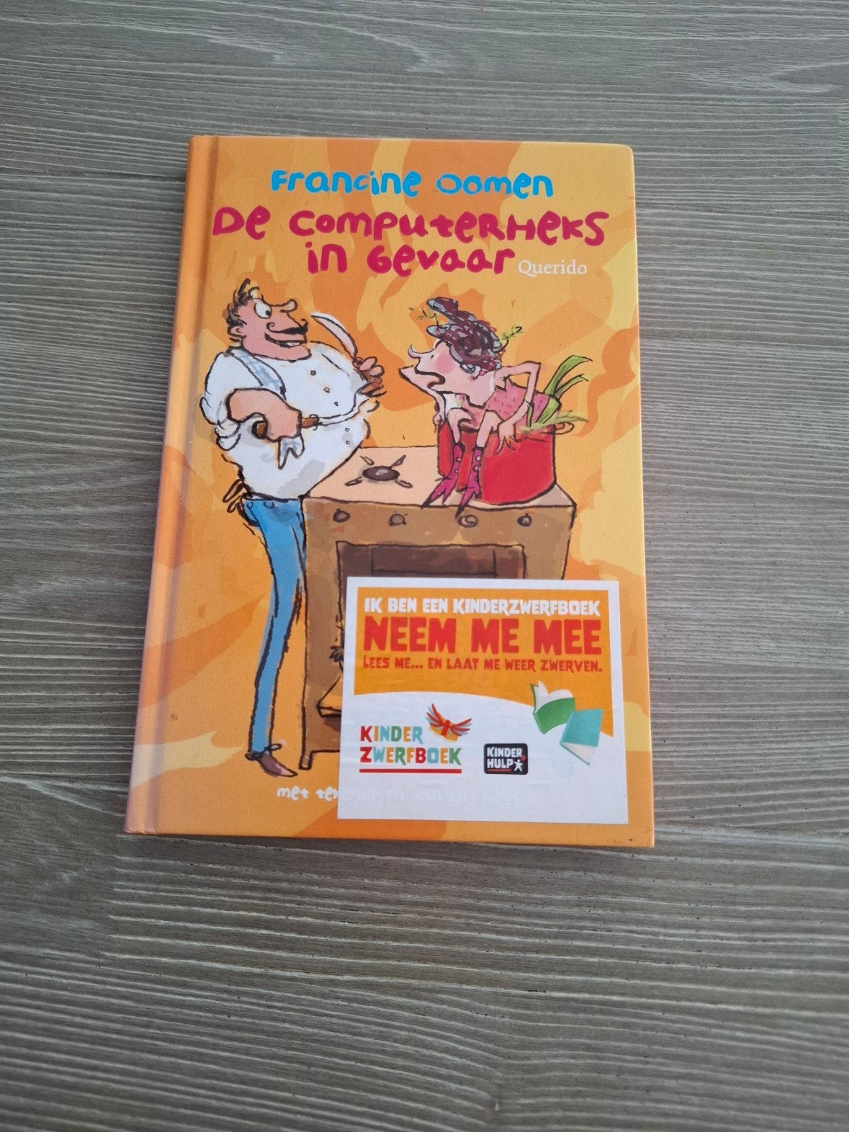De Computerheks in Gevaar - Francine Oomen, Ophalen of Verzenden, Zo goed als nieuw, Francine Oomen, Fictie