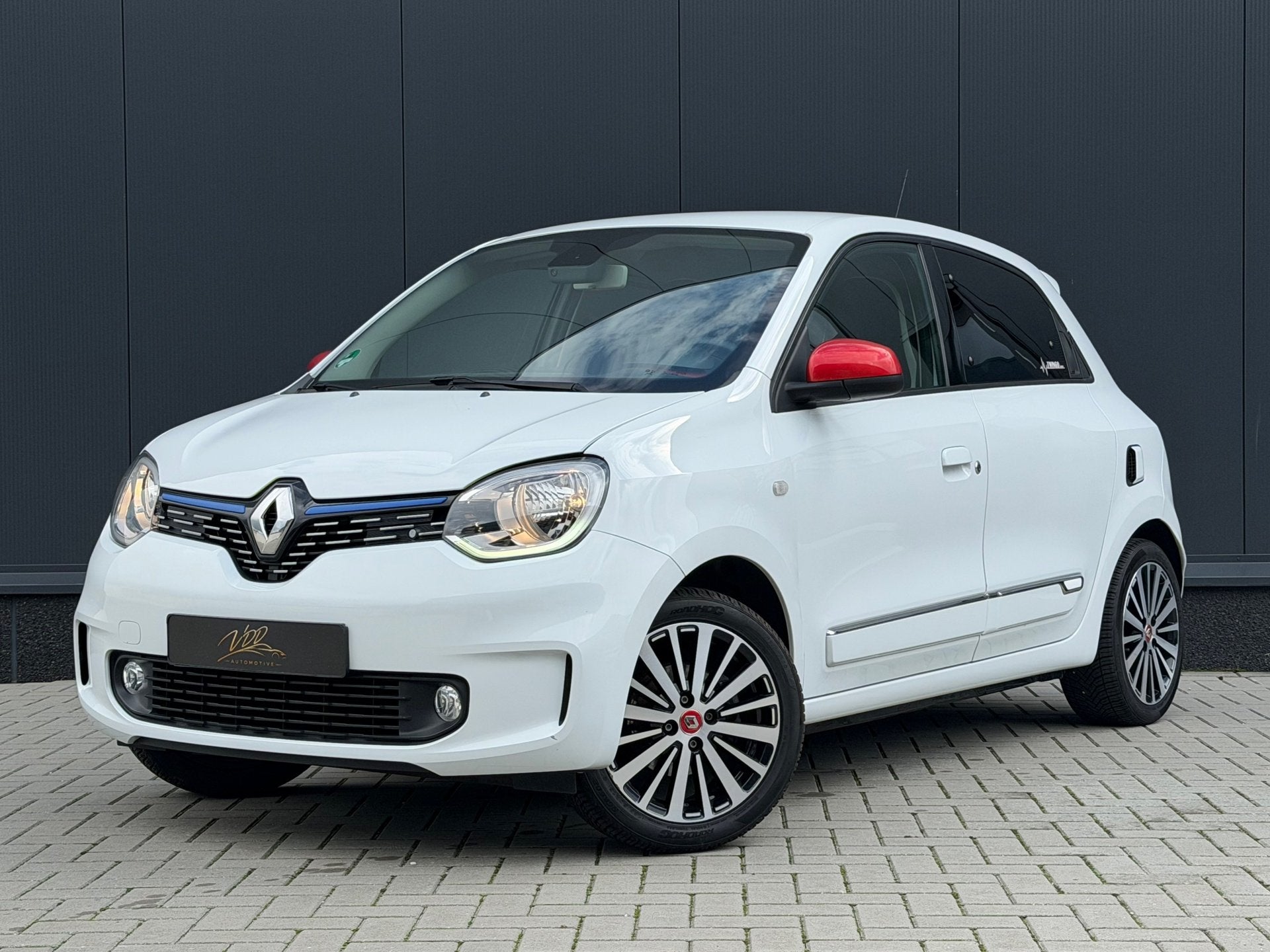 Renault Twingo 0.9 TCe Intens Half-leder|Cruise|Carplay|Came, 898 cc, Gebruikt, 4 stoelen, Leder en Stof