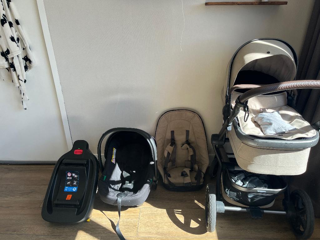 Kinderwagen Joolz day+ met auto stoel alles in 1, Kinderen en Baby's, Kinderwagens en Combinaties, Gebruikt, Combiwagen, Verstelbare duwstang