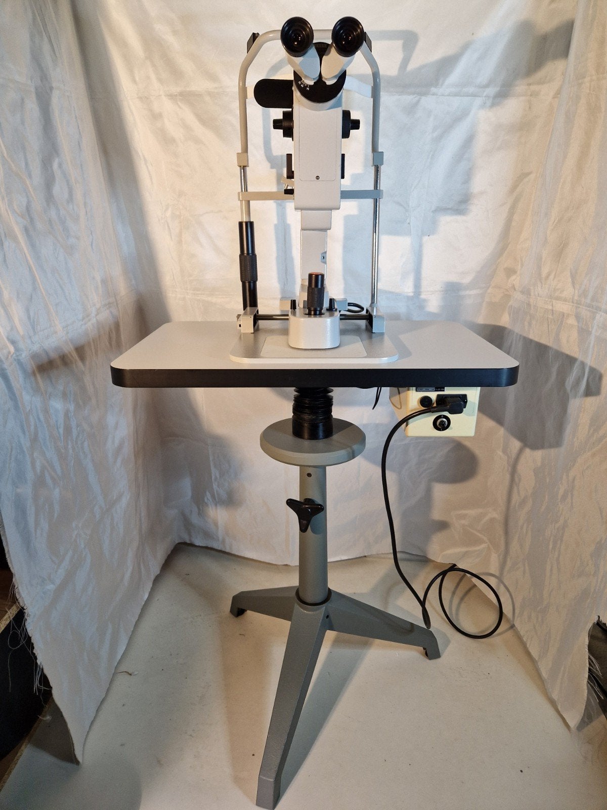 Carl Zeiss Refractometer Voor Opticien 

voor Opticien, Ophalen, Gebruikt, Vergrootglas of Loep