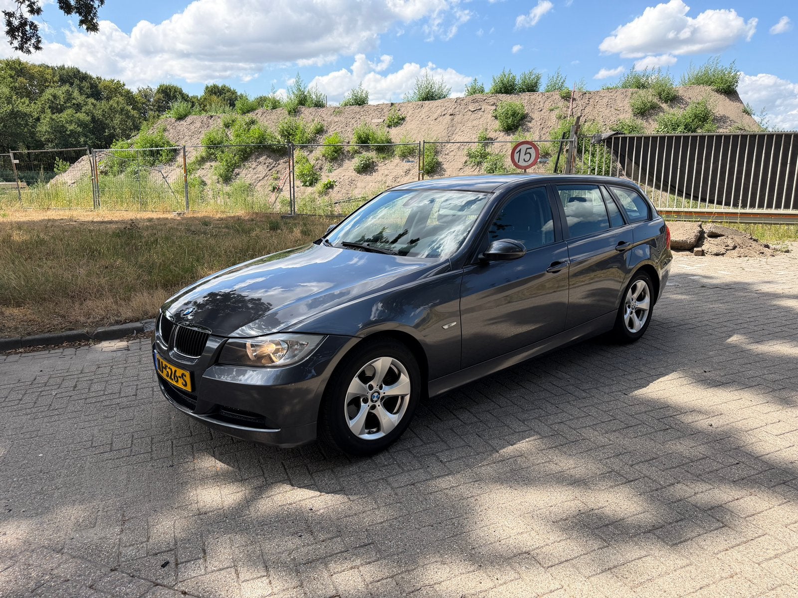 BMW 3-Serie 2.0 318 I Touring AUT 2006 Grijs | Export |, Auto's, Automaat, 1995 cc, Zwart, 4 cilinders