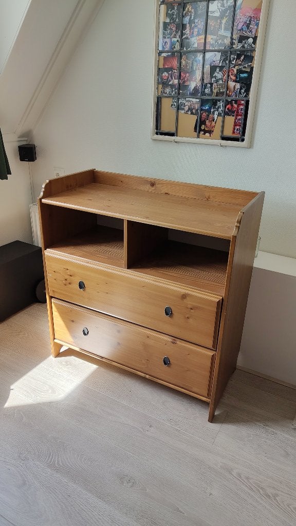 Houten Commode/Kast - Gebruikt met lichte beschadiging, Kinderen en Baby's, Kinderkamer | Commodes en Kasten, Ophalen, Gebruikt