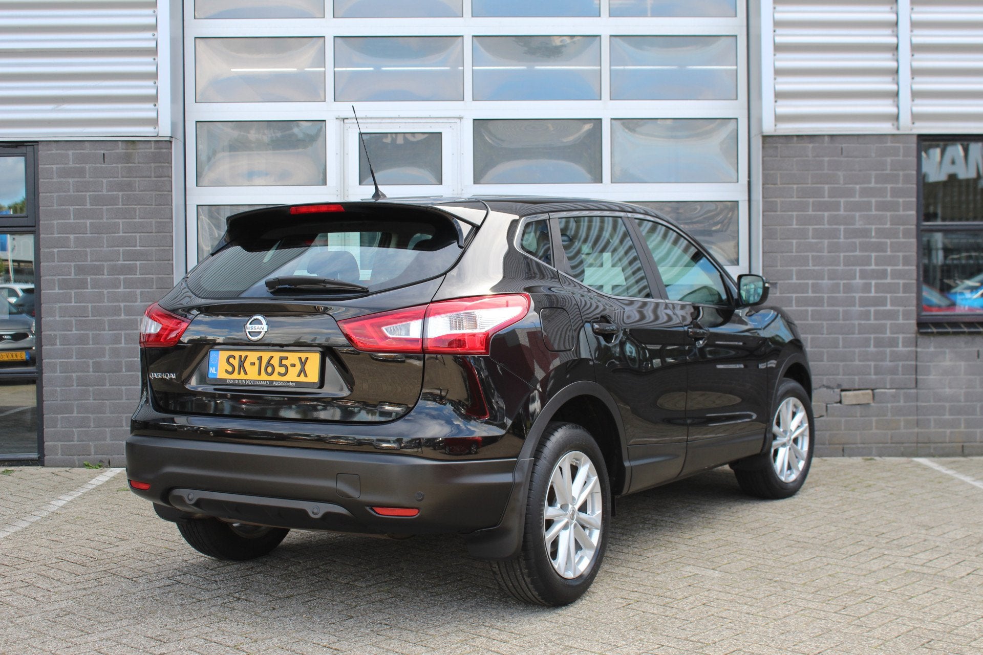 Nissan QASHQAI 1.2 N-Connecta / Navigatie / Camera / PDC, Auto's, Voorwielaandrijving, Stof, Gebruikt, 4 cilinders