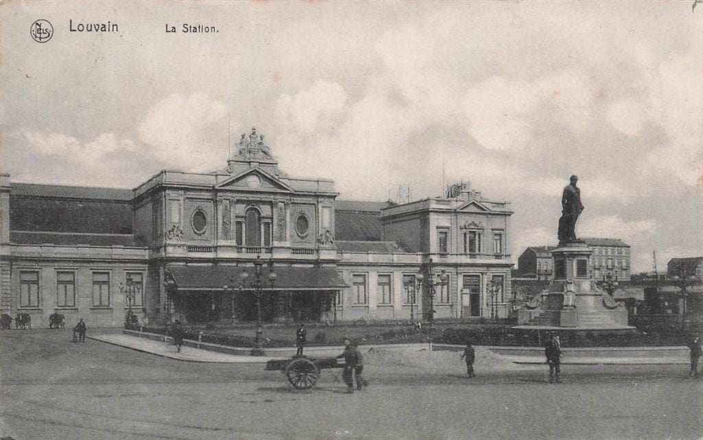 702-320-015 Louvain La Station Leuven, Verzamelen, Verzenden, Voor 1920, Overig Europa