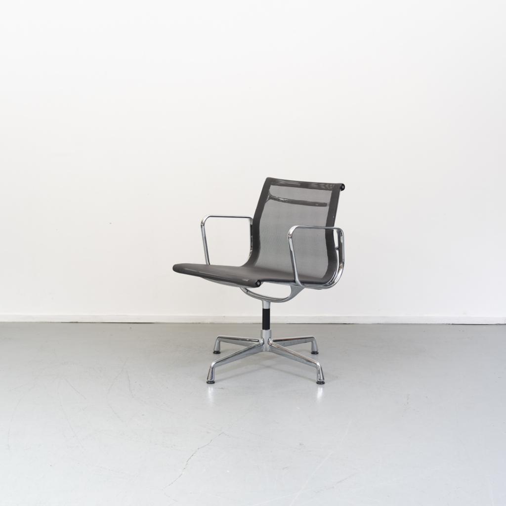 8x Vitra Eames EA 108 Stoel Antraciet Netweave - Chroom, Huis en Inrichting, Stoelen, Niet ingevuld, Niet ingevuld, Ophalen of Verzenden