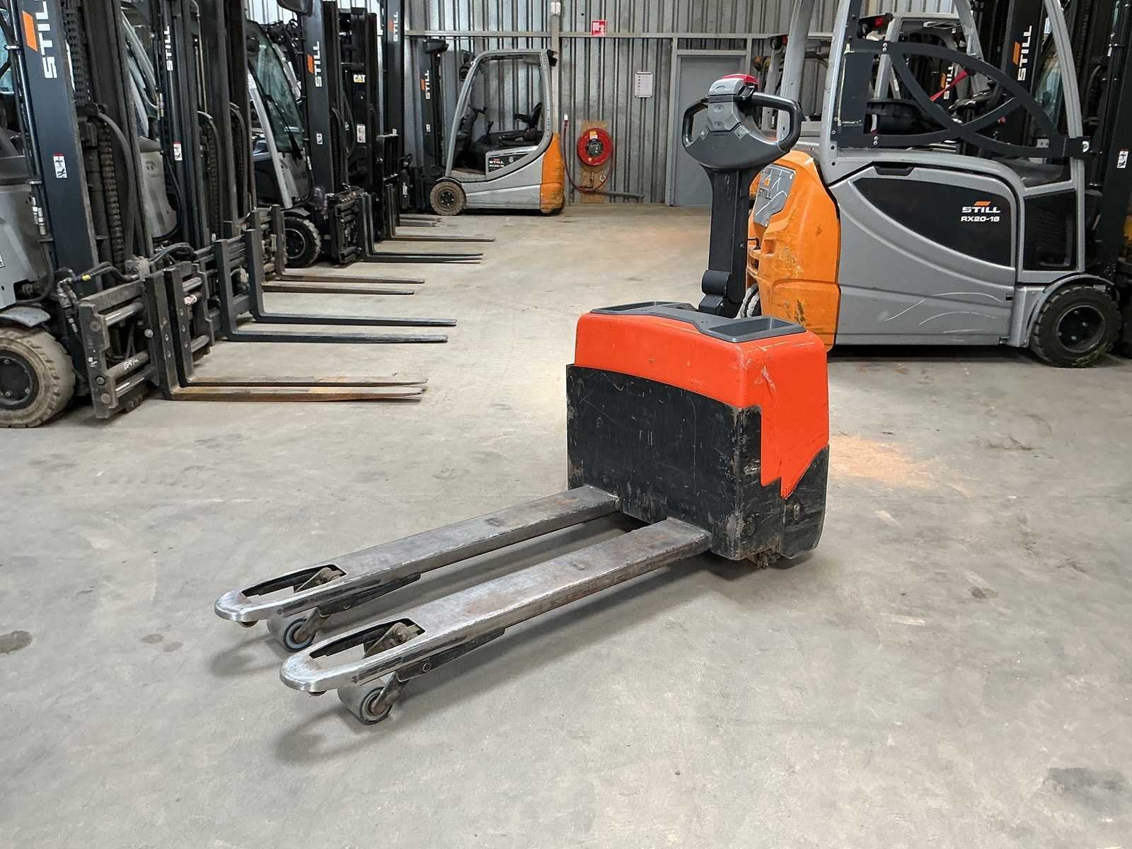BT - LWE 130 - Hydraulic Hand Pallet Trucks - 2008, Zakelijke goederen, Machines en Bouw | Heftrucks en Intern transport, Overige aandrijving