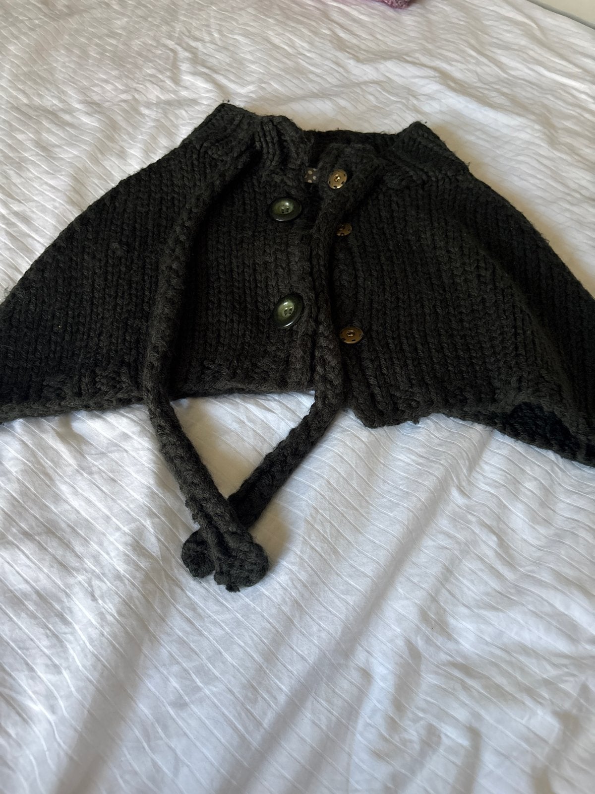 Donkergroen gebreid bolero vestje met knopen, Ophalen, Zo goed als nieuw, Maat 38/40 (M), Groen