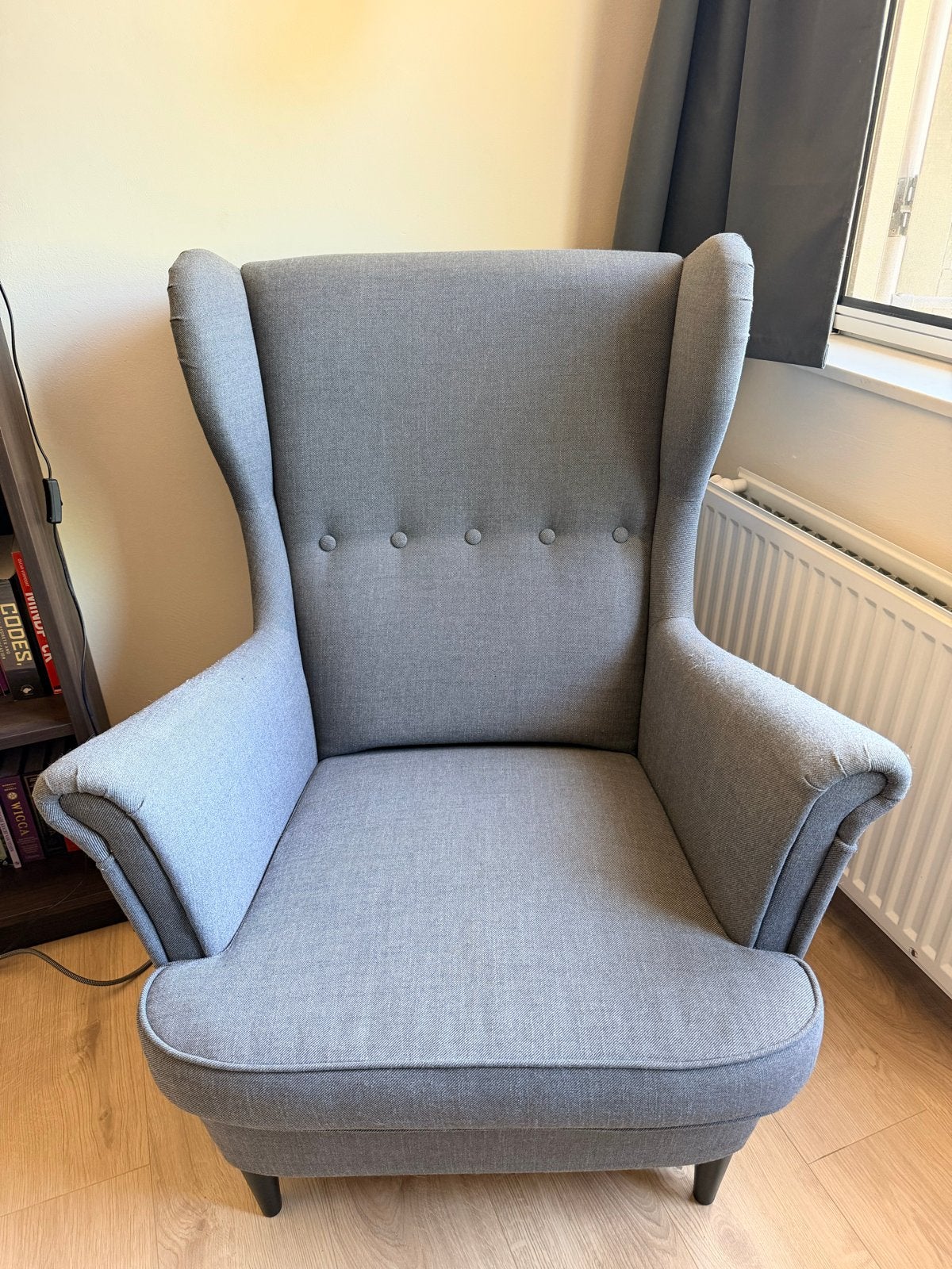 Strandmon oorfauteuil van IKEA, grijs, Huis en Inrichting, Ophalen, Gebruikt, Minder dan 75 cm, 75 tot 100 cm