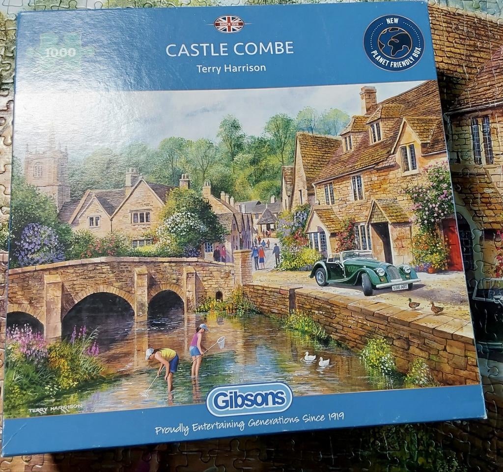 Gibsons - Castle Combe - Terry Harrison. 1000 stukjes., Hobby en Vrije tijd, Ophalen of Verzenden, 500 t/m 1500 stukjes, Zo goed als nieuw