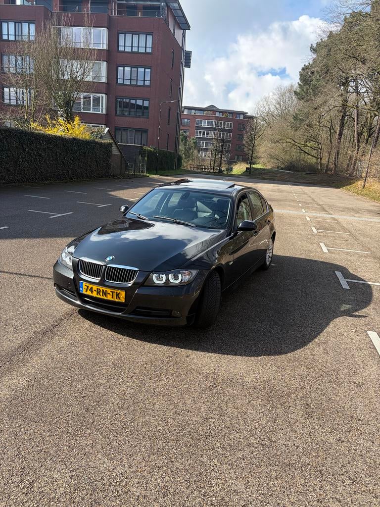 BMW 3-Serie 2.5 I 325 2005 Zwart, Auto's, BMW, 745 kg, Achterwielaandrijving, 2497 cc, Zwart