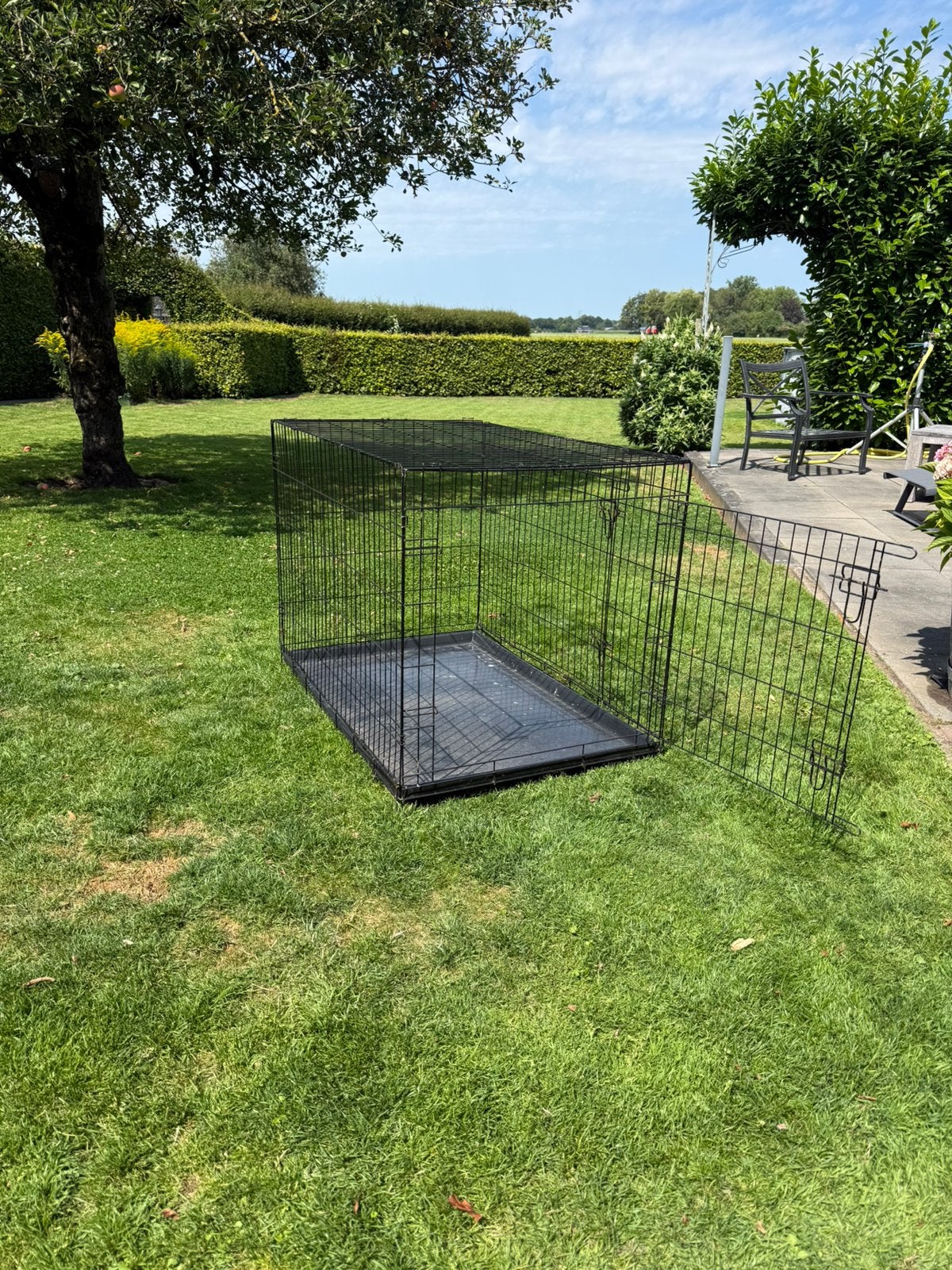 Mooie en nette bench, geschikt voor grote hond, Dieren en Toebehoren, Ophalen, Gebruikt, 65 tot 100 cm, Hondenhok