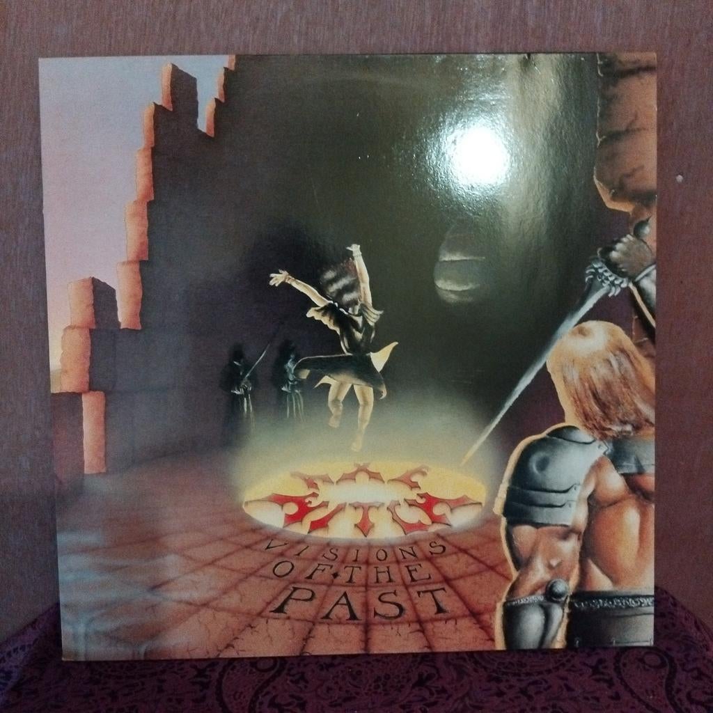 LP  - Axe Witch - Visions of the past - 1984, Inclusief binnenhoes, Ophalen of Verzenden, Zo goed als nieuw
